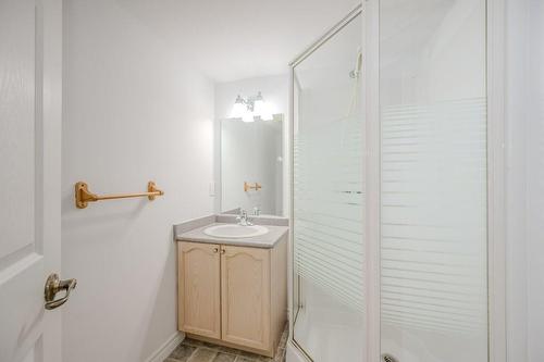 1450 Bishops Gate|Unit #101, Oakville, ON - Indoor Photo Showing Bathroom