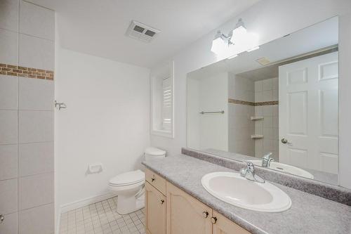 1450 Bishops Gate|Unit #101, Oakville, ON - Indoor Photo Showing Bathroom