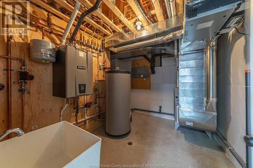 2000 Kelly Road, Lasalle, ON - Indoor Photo Showing Basement