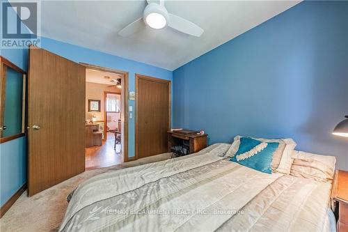 2757 Neptune Court, Niagara Falls, ON - Indoor Photo Showing Bedroom