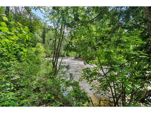 1754 Pass Creek Road, Castlegar, BC - Outdoor