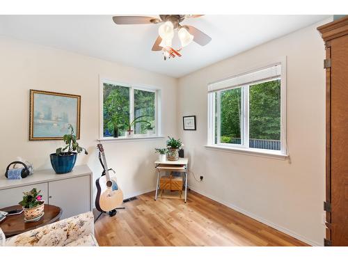 1754 Pass Creek Road, Castlegar, BC - Indoor Photo Showing Other Room