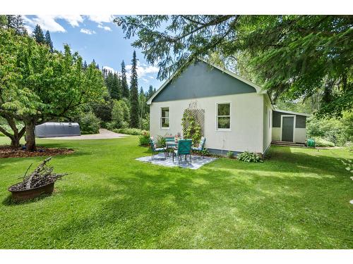 1754 Pass Creek Road, Castlegar, BC - Outdoor