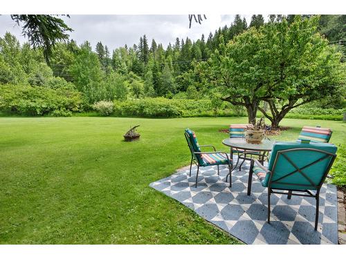 1754 Pass Creek Road, Castlegar, BC - Outdoor With Deck Patio Veranda With Backyard