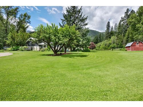 1754 Pass Creek Road, Castlegar, BC - Outdoor