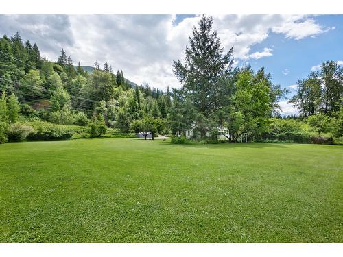 1754 Pass Creek Road, Castlegar, BC - Outdoor