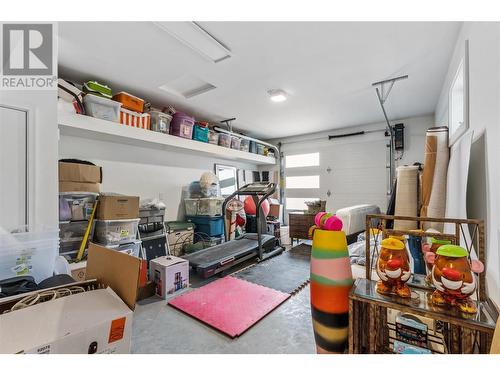 1876-1878 Ethel Street, Kelowna, BC - Indoor Photo Showing Garage