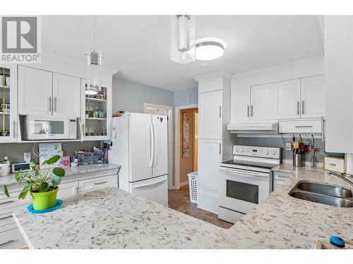 1876-1878 Ethel Street, Kelowna, BC - Indoor Photo Showing Kitchen With Double Sink