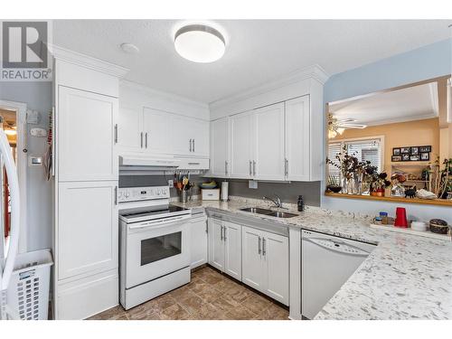 1876-1878 Ethel Street, Kelowna, BC - Indoor Photo Showing Kitchen With Double Sink