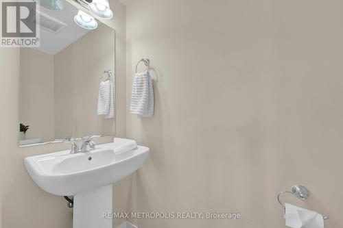 216 - 2355 Sheppard Avenue W, Toronto, ON - Indoor Photo Showing Bathroom