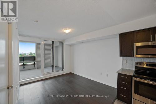 537 - 830 Lawrence Avenue W, Toronto, ON - Indoor Photo Showing Bedroom