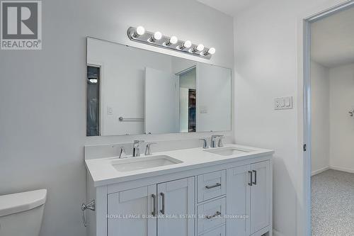 1427 Ester Drive, Burlington, ON - Indoor Photo Showing Bathroom