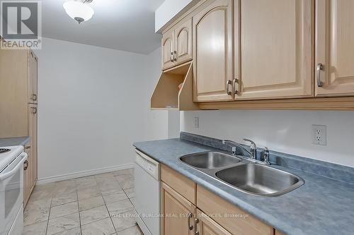 1427 Ester Drive, Burlington, ON - Indoor Photo Showing Kitchen With Double Sink