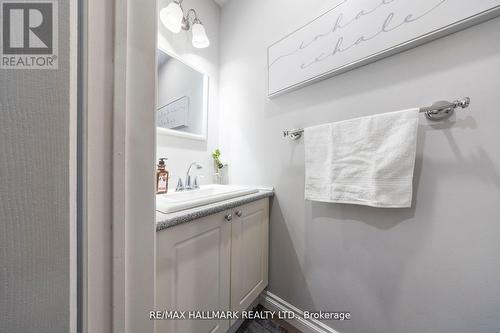 304 Jay Crescent, Orangeville, ON - Indoor Photo Showing Bathroom