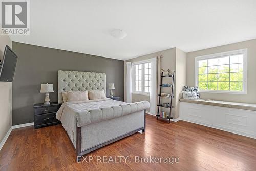 52 Hillgarden Drive, Hamilton, ON - Indoor Photo Showing Bedroom