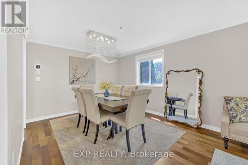 52 Hillgarden Drive, Hamilton, ON - Indoor Photo Showing Dining Room