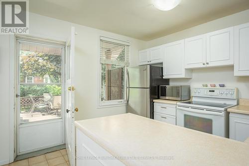 489 Aberdeen Avenue, Hamilton, ON - Indoor Photo Showing Kitchen