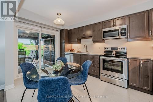 3 - 455 Guelph Avenue, Cambridge, ON - Indoor Photo Showing Kitchen