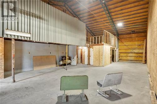 285794 Airport Road, Norwich, ON - Indoor Photo Showing Other Room