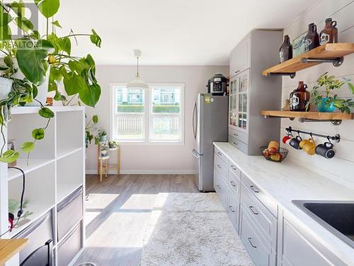 4589 Joyce Ave, Powell River, BC - Indoor Photo Showing Kitchen