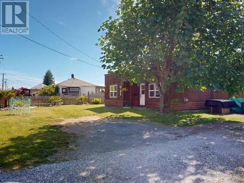 4589 Joyce Ave, Powell River, BC - Outdoor