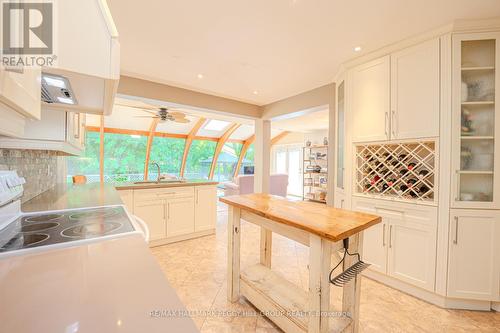 40 Regentview Drive, Brampton, ON - Indoor Photo Showing Kitchen