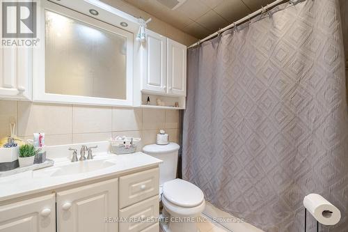 2230 Buttonbush Crescent, Mississauga, ON - Indoor Photo Showing Bathroom