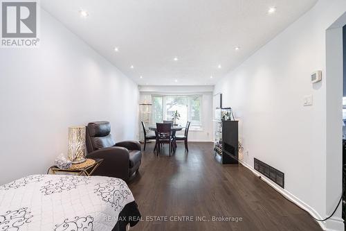 2230 Buttonbush Crescent, Mississauga, ON - Indoor Photo Showing Bedroom