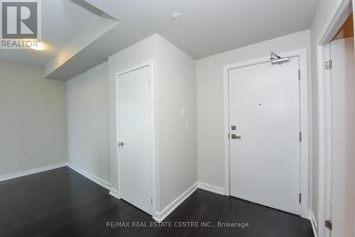 2910 - 4011 Brickstone Mews, Mississauga, ON - Indoor Photo Showing Other Room