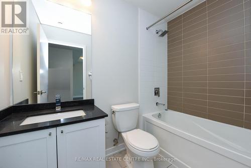 2910 - 4011 Brickstone Mews, Mississauga, ON - Indoor Photo Showing Bathroom