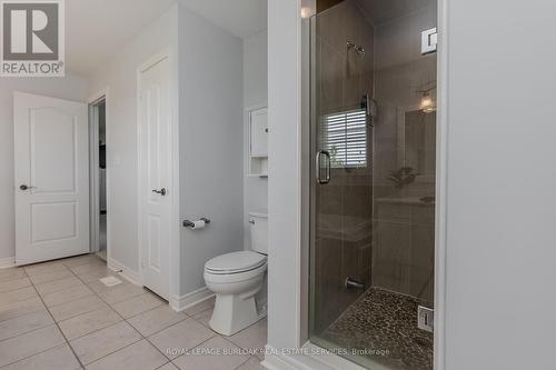 2309 Falling Green Drive, Oakville, ON - Indoor Photo Showing Bathroom