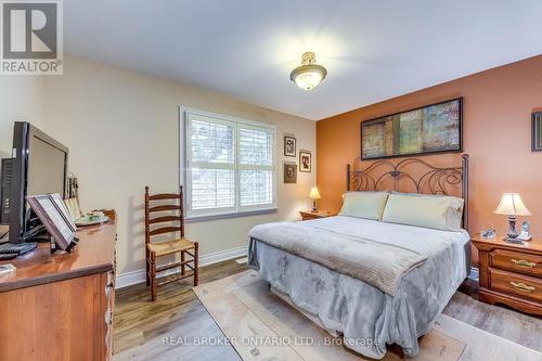 1086 Balment Avenue, Mississauga, ON - Indoor Photo Showing Bedroom