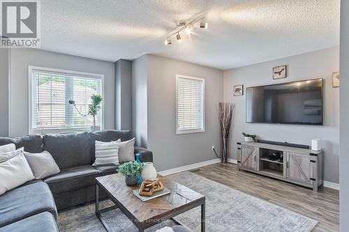 31 - 7284 Bellshire Gate, Mississauga, ON - Indoor Photo Showing Living Room