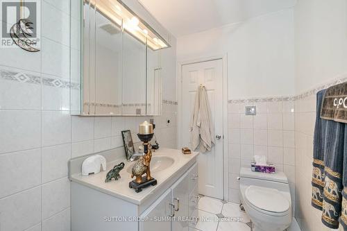 71 Woodbury Road, Toronto, ON - Indoor Photo Showing Bathroom