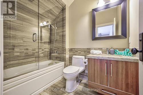 190 Maplewood Road, Mississauga, ON - Indoor Photo Showing Bathroom