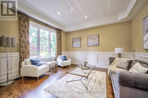 190 Maplewood Road, Mississauga (Mineola), ON - Indoor Photo Showing Living Room