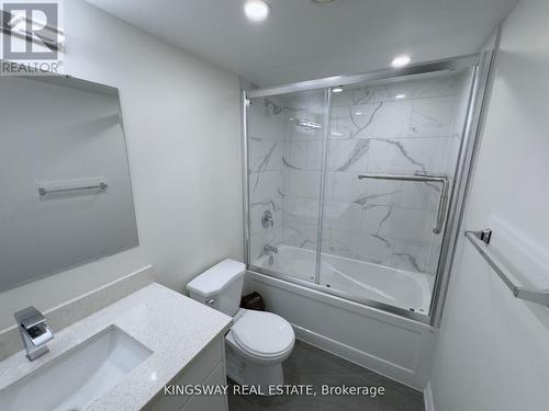 2208 - 4090 Living Arts Drive, Mississauga, ON - Indoor Photo Showing Bathroom