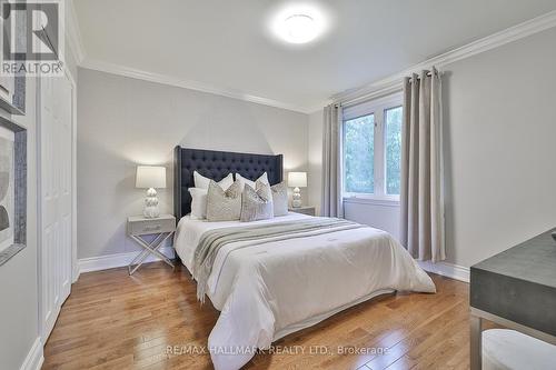 261 Zelda Crescent, Richmond Hill, ON - Indoor Photo Showing Bedroom