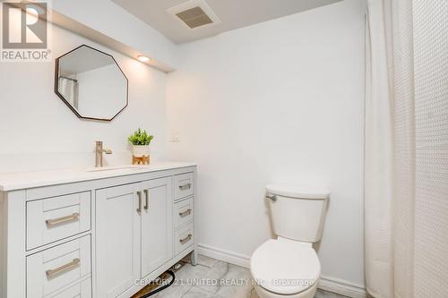 650 Rogers Street, Peterborough, ON - Indoor Photo Showing Bathroom