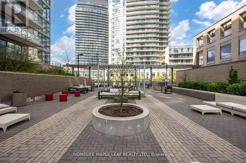 426 - 52 Forest Manor Road, Toronto, ON - Outdoor