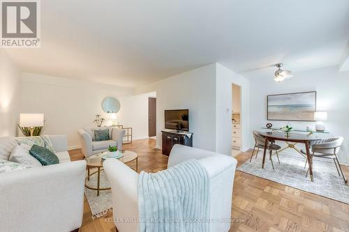 109 - 158 Crescent Road, Toronto, ON - Indoor Photo Showing Living Room