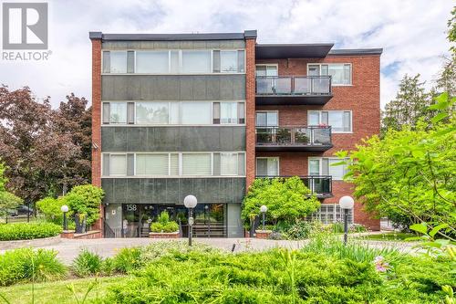 109 - 158 Crescent Road, Toronto, ON - Outdoor