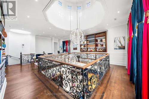 26 Lauderdale Drive, Toronto, ON - Indoor Photo Showing Living Room