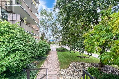 201 - 160 The Donway West, Toronto, ON - Outdoor