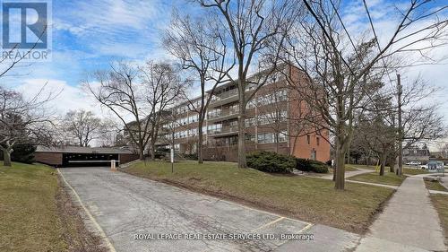 201 - 160 The Donway West, Toronto, ON - Outdoor