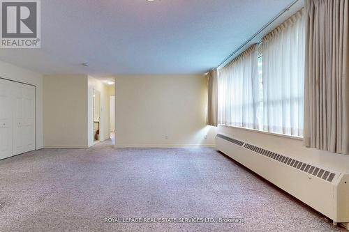 201 - 160 The Donway West, Toronto, ON - Indoor Photo Showing Other Room