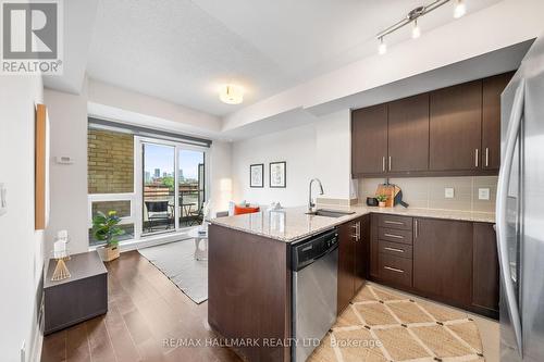 208 - 2756 Old Leslie Street, Toronto, ON - Indoor Photo Showing Kitchen