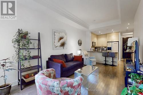 223 - 20 Burkebrook Place, Toronto, ON - Indoor Photo Showing Living Room