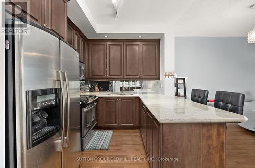 229 - 628 Fleet Street, Toronto, ON - Indoor Photo Showing Kitchen With Upgraded Kitchen