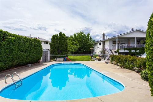 465 O'Keefe Court, Kelowna, BC - Outdoor With In Ground Pool With Backyard